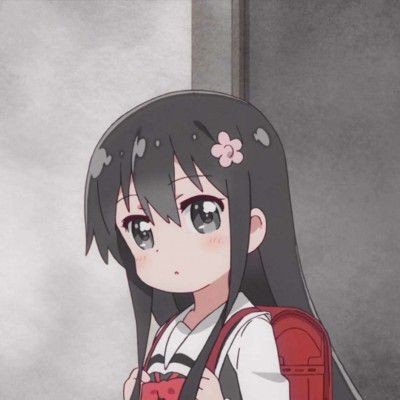 周深一家四口花车巡游
